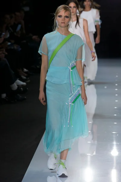 Look 26